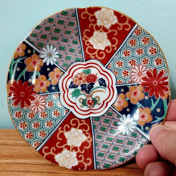 Set of Vintage Arita Imari Fan fine china table setting for 4 - Picture 6 of 14